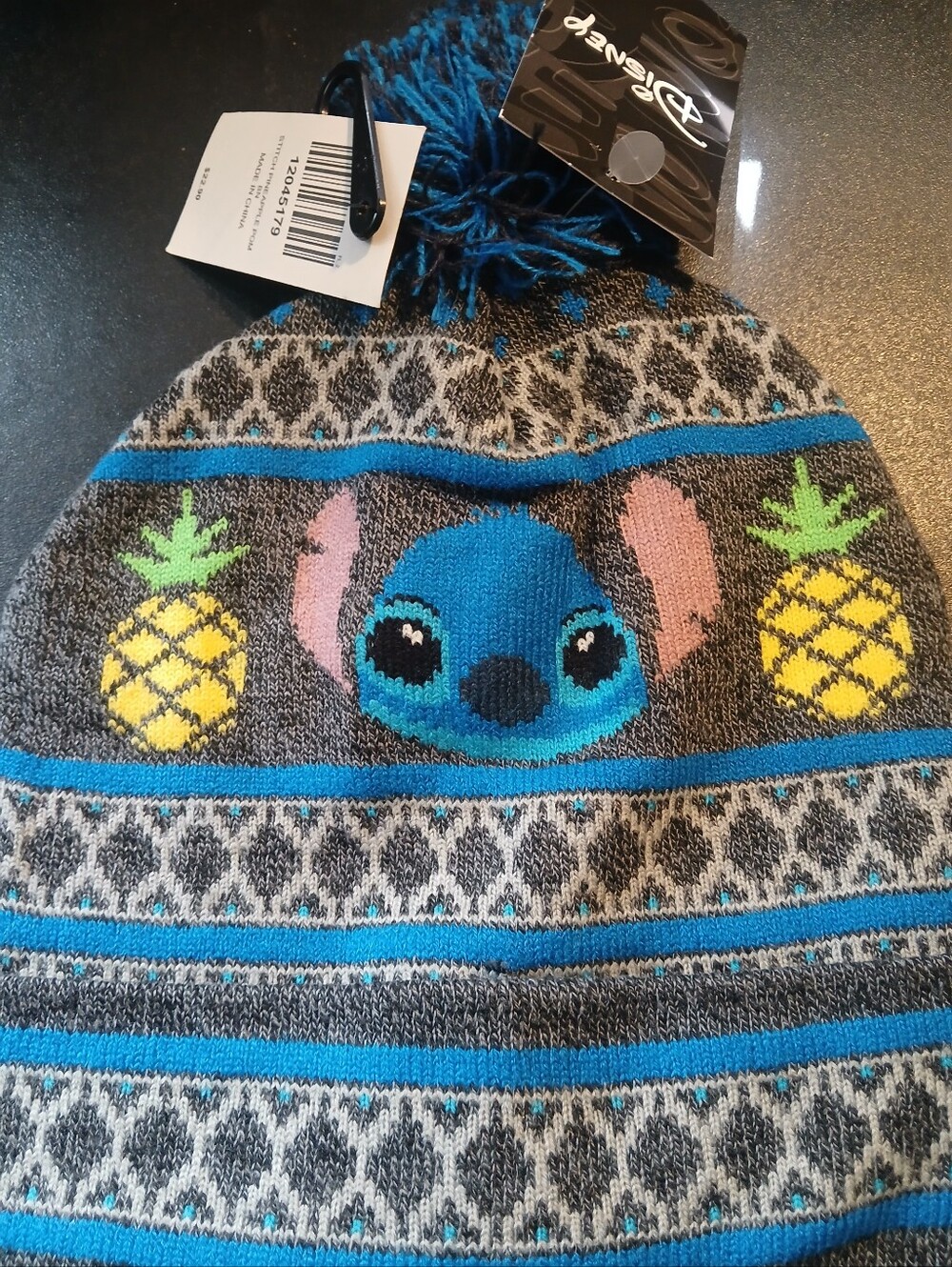 NWT DISNEY STITCH PINEAPPLE POM CONCEPT ONE ADULT BEANIE HAT HOT TOPIC